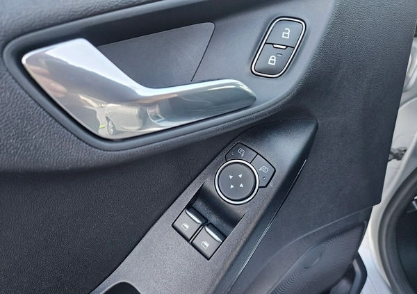 Ford Fiesta cena 42900 przebieg: 91908, rok produkcji 2018 z Kutno małe 596